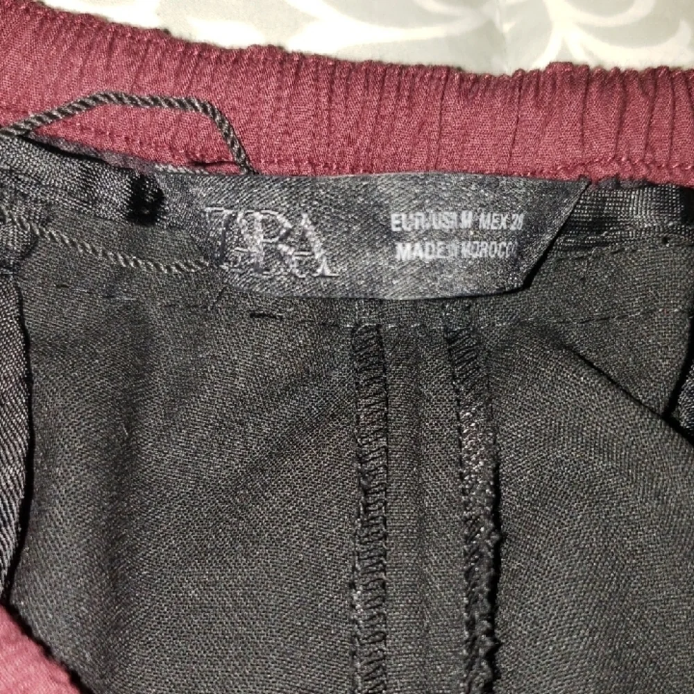 NWOT Zara Burgundy and Black Trousers- M